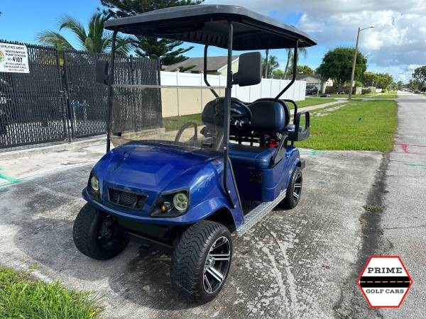 Blue EZGO 4 Passenger Golf Cart affordable golf cart rental, golf cart rent virginia beach